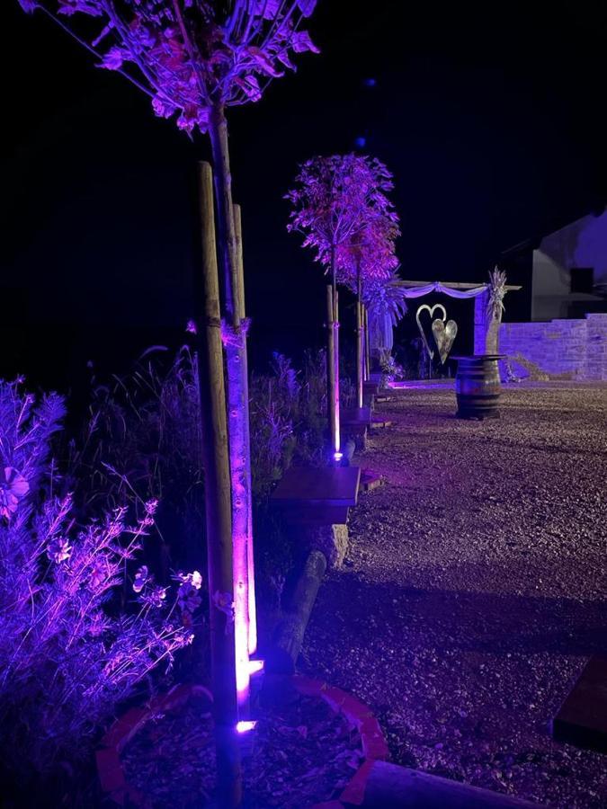 Landgasthaus Zur Linde Pleiskirchen Bagian luar foto
