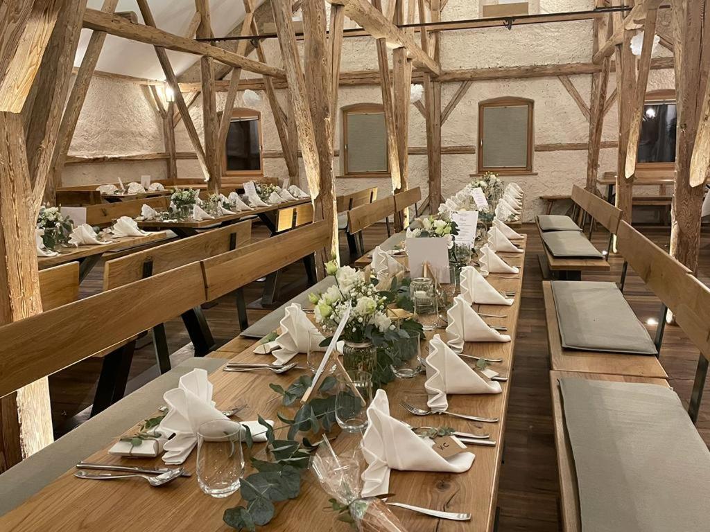 Landgasthaus Zur Linde Pleiskirchen Bagian luar foto