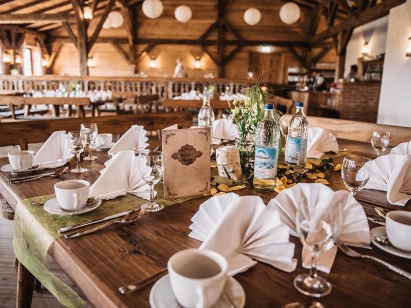 Landgasthaus Zur Linde Pleiskirchen Bagian luar foto